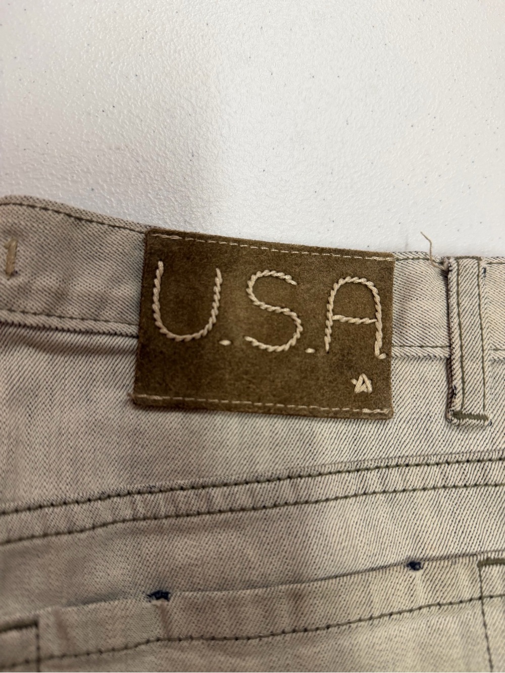 John Varvatos U.S.A. Jeans 32RG Gray Beige Button Fly Stretch Denim 32 B341